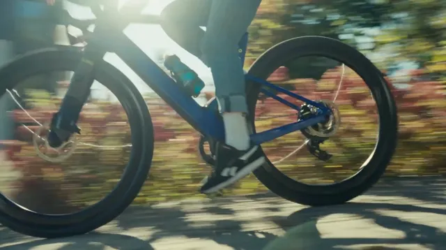 E-GRAVEL REVOLUTION BTS frame 2